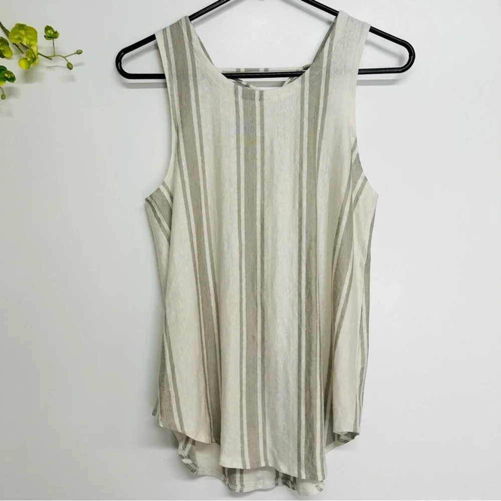 Chaser size medium sleeveless top, off white and sage green, cute back detailing